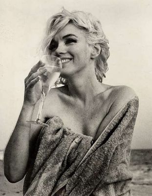 Marilyn Monroe Drinking Wine Champagne