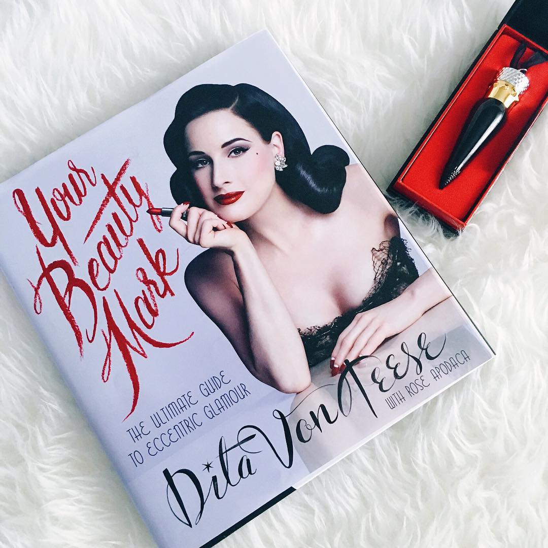 2015 Favorites: Makeup, Books, and Bling!